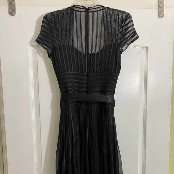 JS Collection Dress - Picture 3 of 7